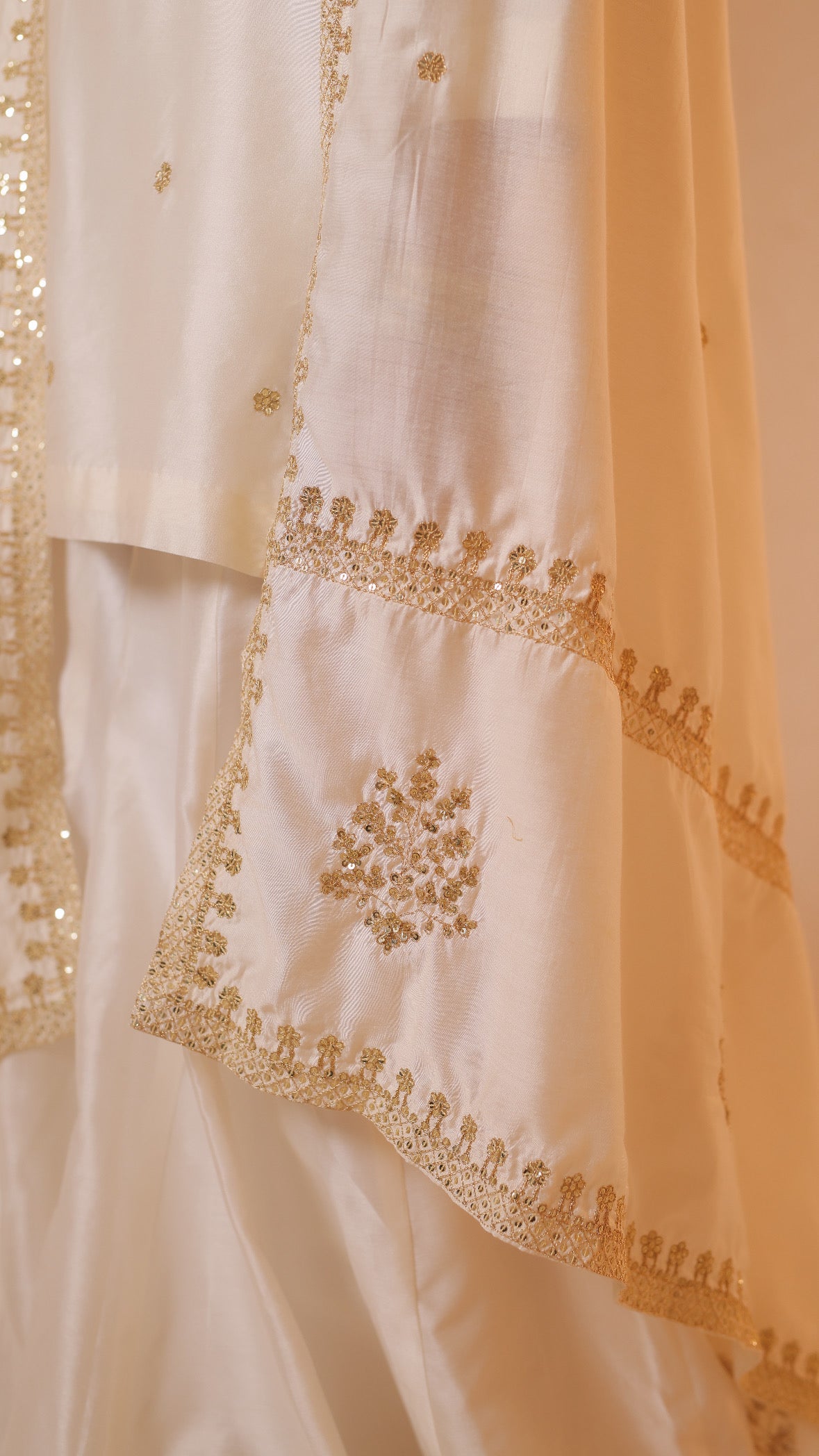 Shagna white Anarkali