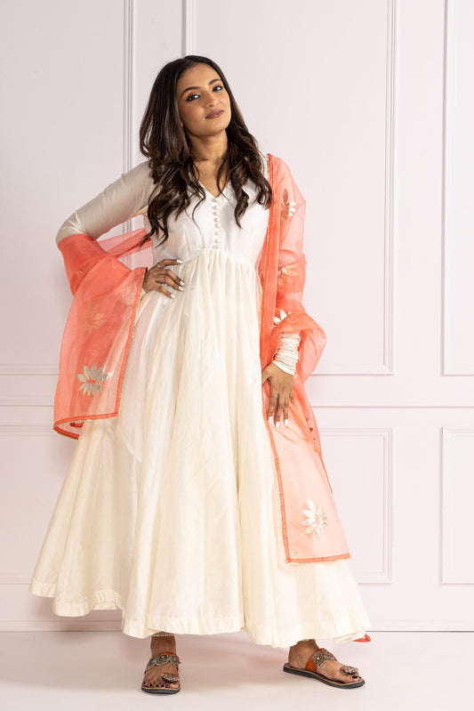 Sunehra Off White Anarkali Set